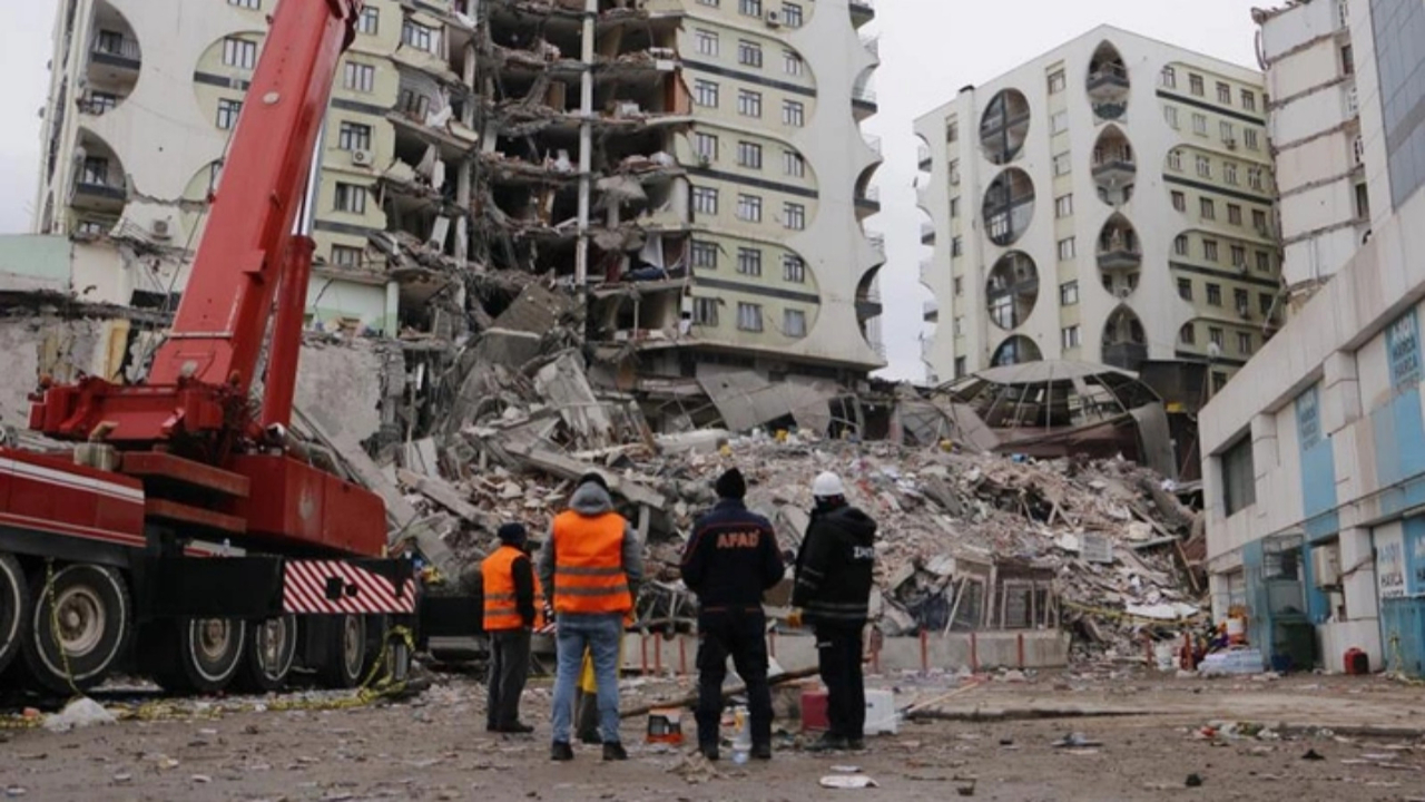 Asrın felaketinin ön raporu paylaşıldı! Büyük yıkımın 5 ana nedeni var!