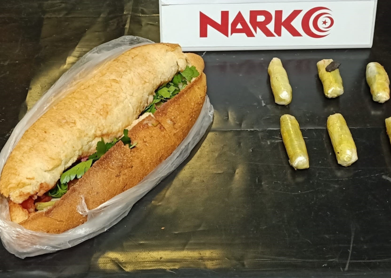 Bu kadar da olmaz: Döner ekmeğin arasından uyuşturucu çıktı