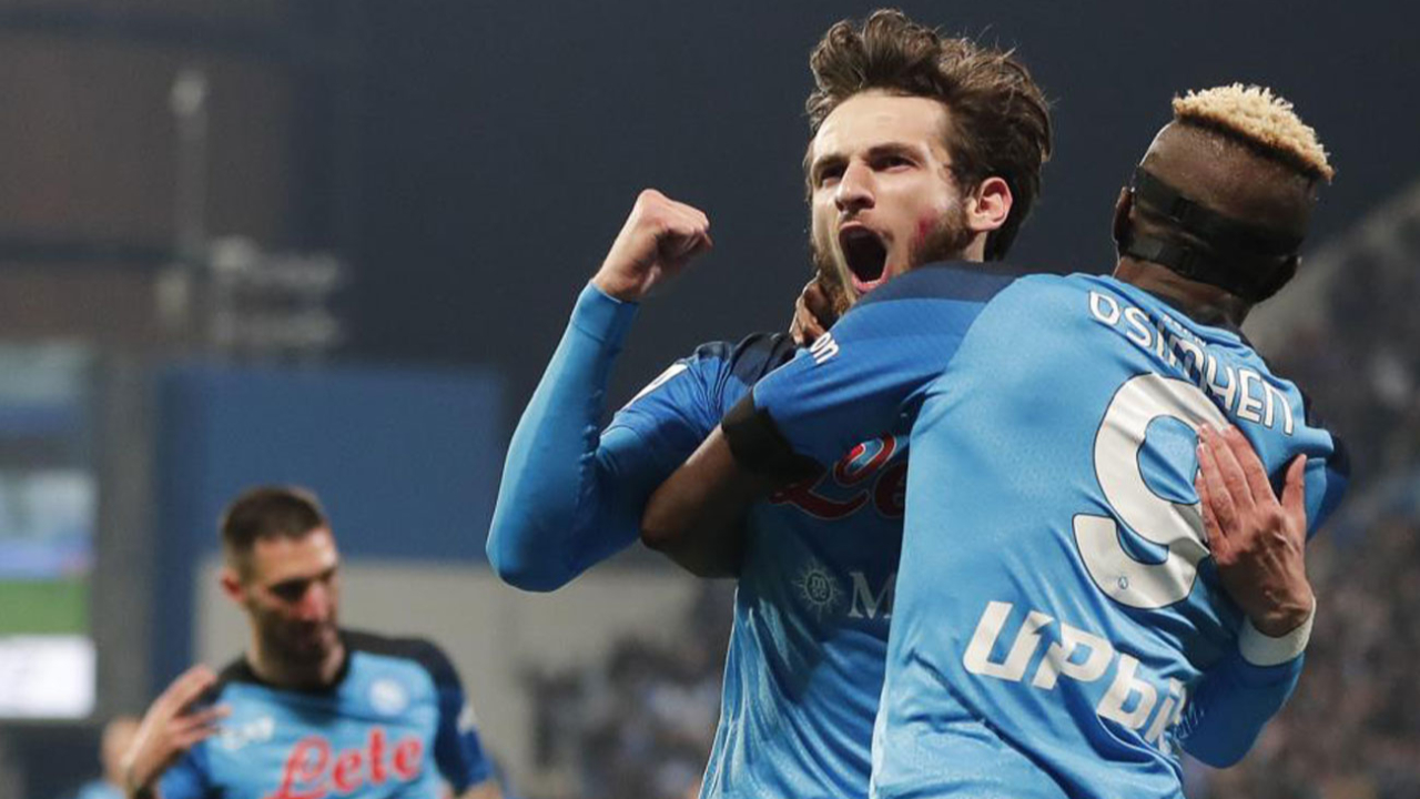 Osimhen ve Kvaratskhelia Napoli'yi sırtlıyor