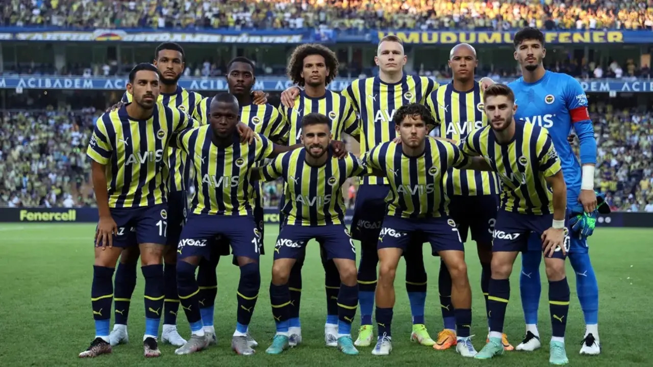 Fenerbahçe'nin yıldızına sürpriz talip!