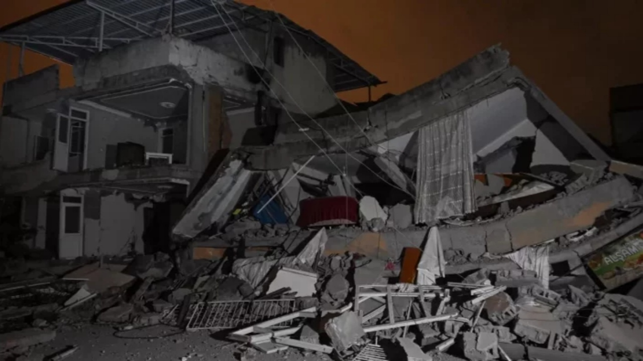 Uzmanlardan Hatay depremi uyarısı: Artçı değil, deniz içindeki büyük bir fay hattı kırıldı