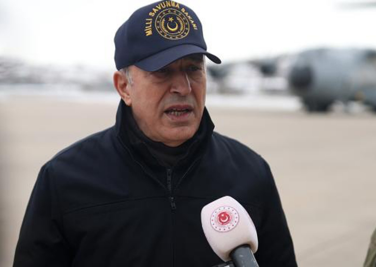 Sığınmacı akını iddialarına Bakan Akar'dan sert tepki!