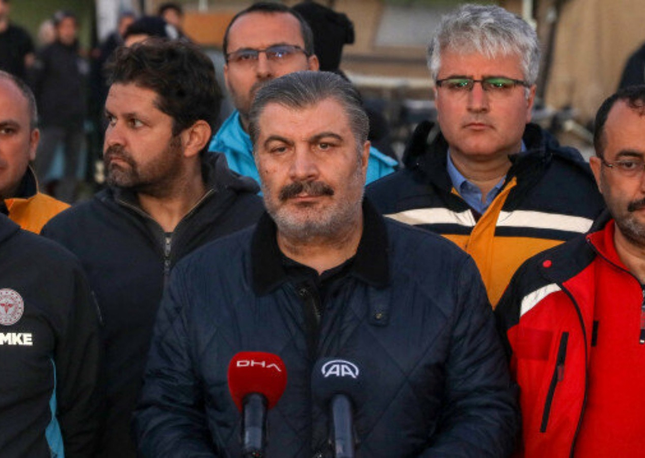 Bakan Koca sakalını neden kesmediğini açıkladı! "Anadolu'da cenaze sahibi defin sonrası keser..."