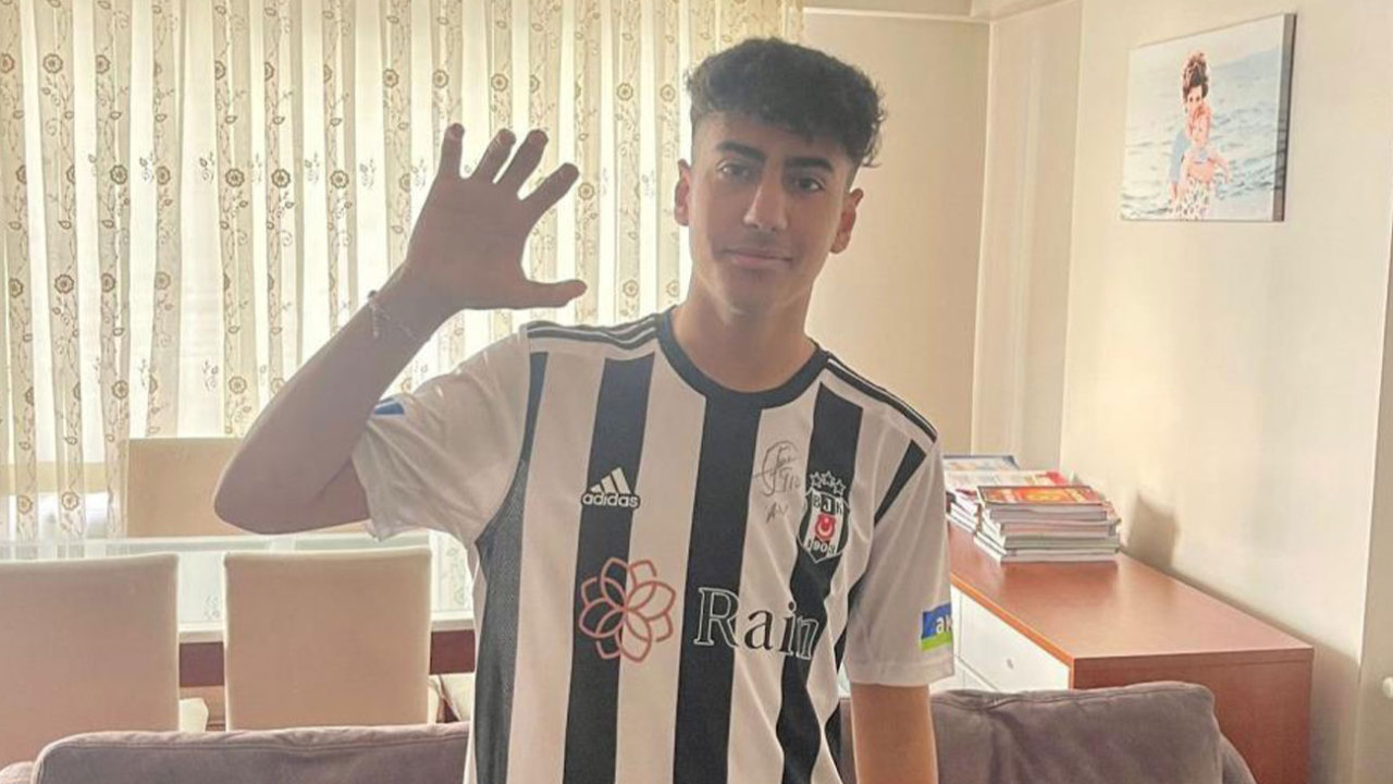 Aboubakar'dan Semih'e imzalı forma