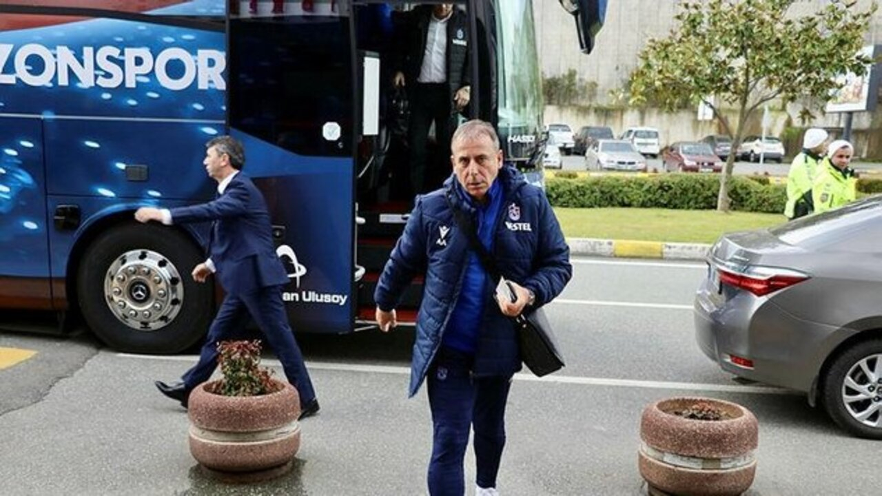 Trabzonspor Teknik Direktörü Abdullah Avcı Basel maçı öncesi konuştu: Bedenimiz İsviçre'de olsa da kalbimiz deprem bölgesinde...