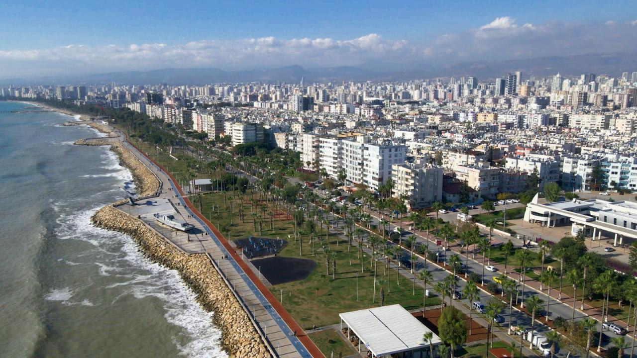 Deprem sonrasında 400 bin göç alan Mersin için STK'lardan ortak çağrı