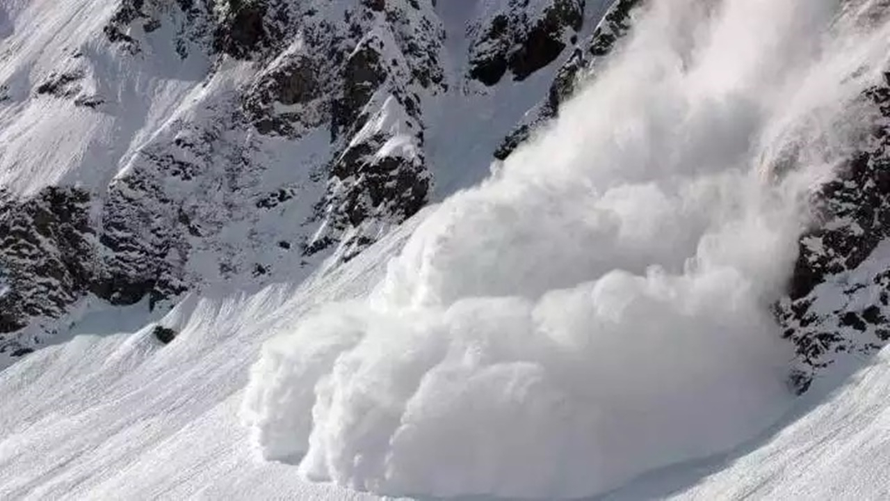 Sağanak, kar, sis... Meteoroloji çığ tehlikesine karşı uyardı!