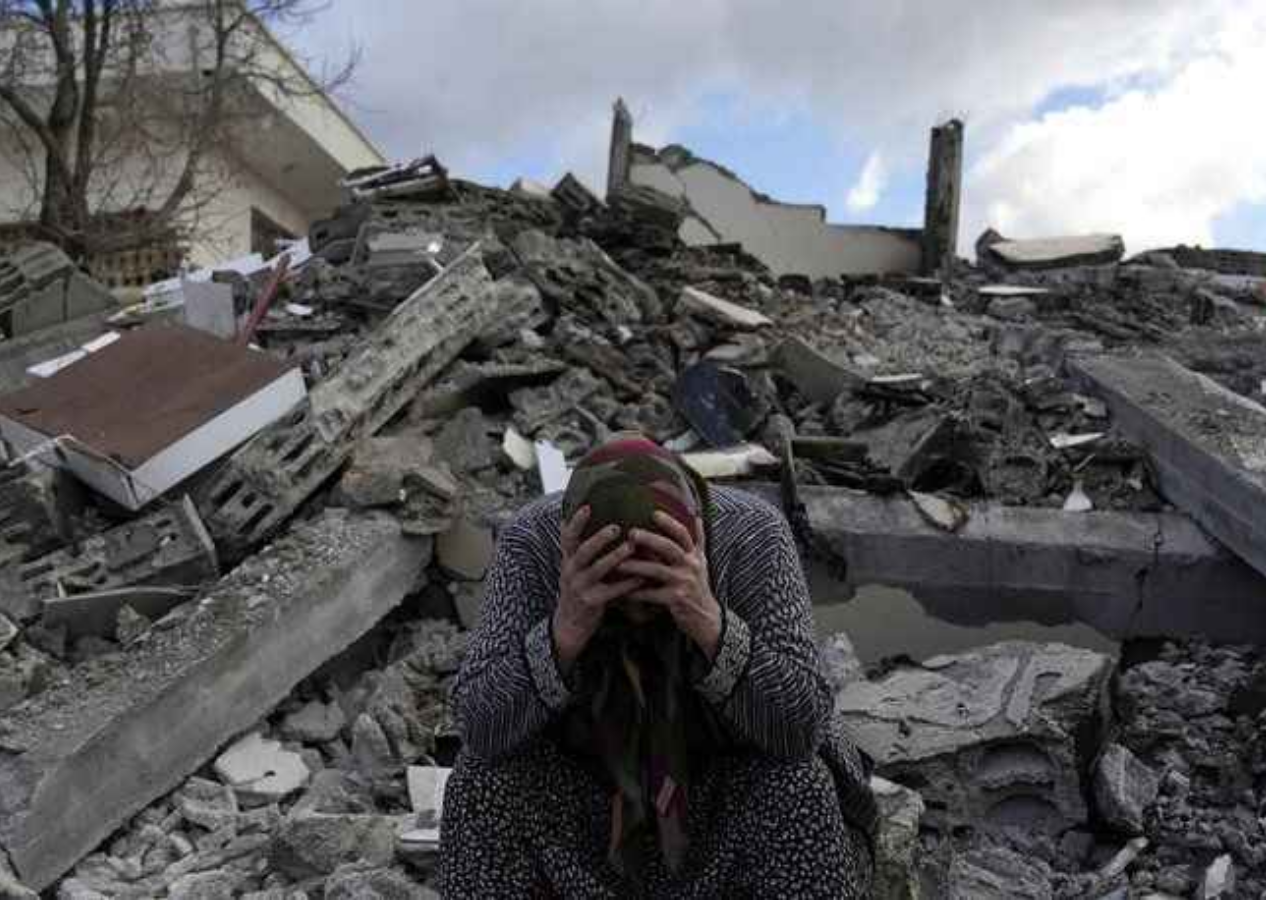 Depremde hayatını kaybedenlerin sayısı 44 bin 218'e yükseldi!