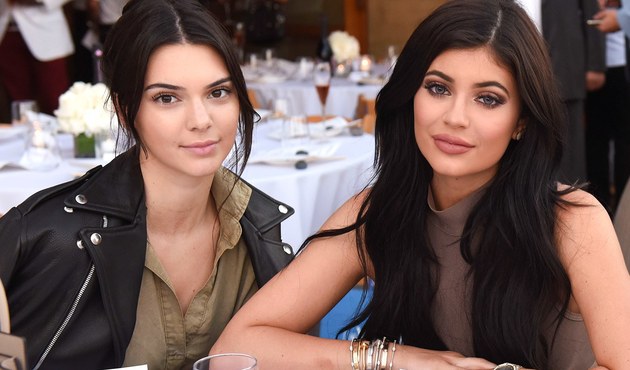 Kylie ve Kendall Jenner’ın koleksiyonuna büyük ilgi