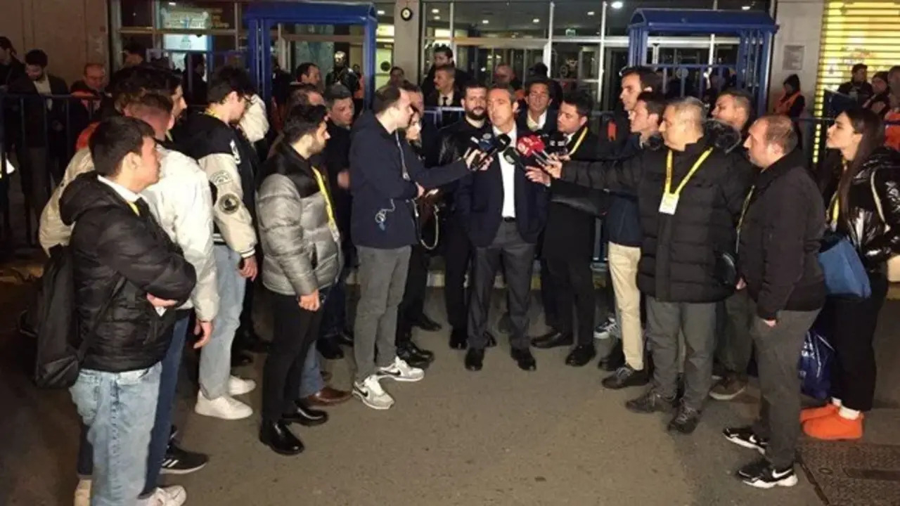 Fenerbahçe Başkanı Ali Koç Konyaspor galibiyeti sonrası konuştu: Hem acılıyız hem gururluyuz hem de umutluyuz...