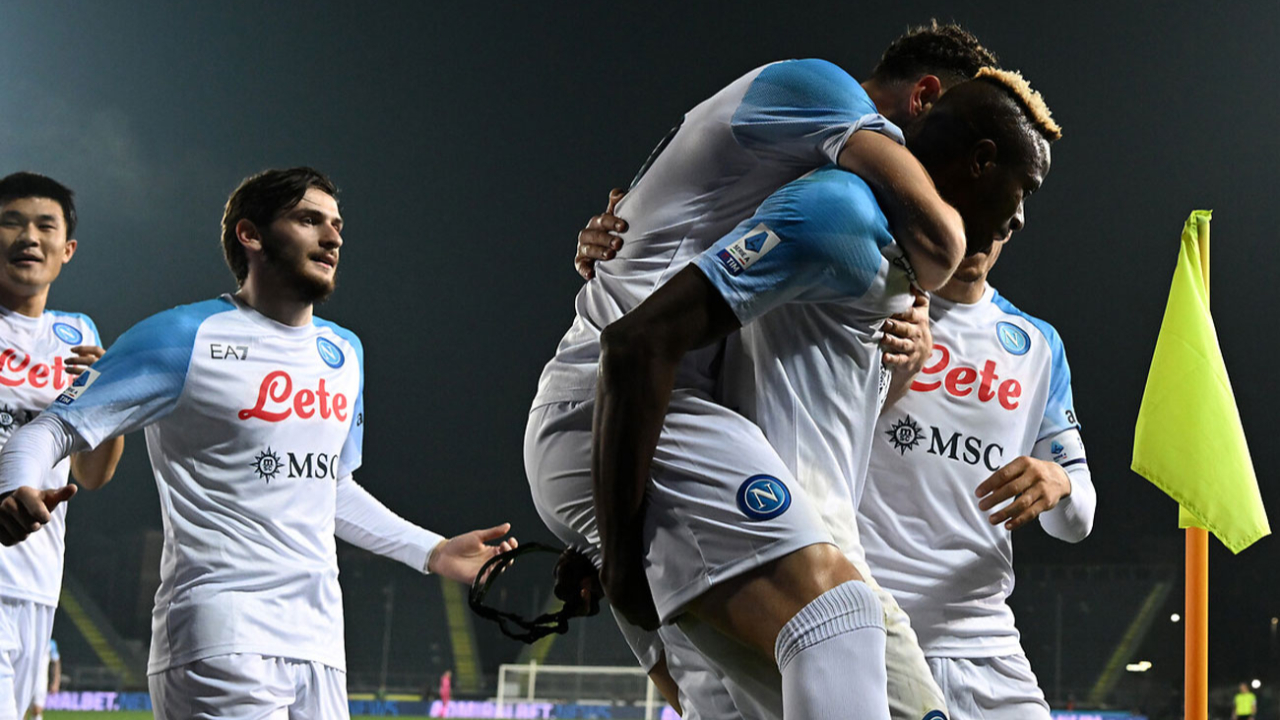 Napoli galibiyet serisini sürdürdü