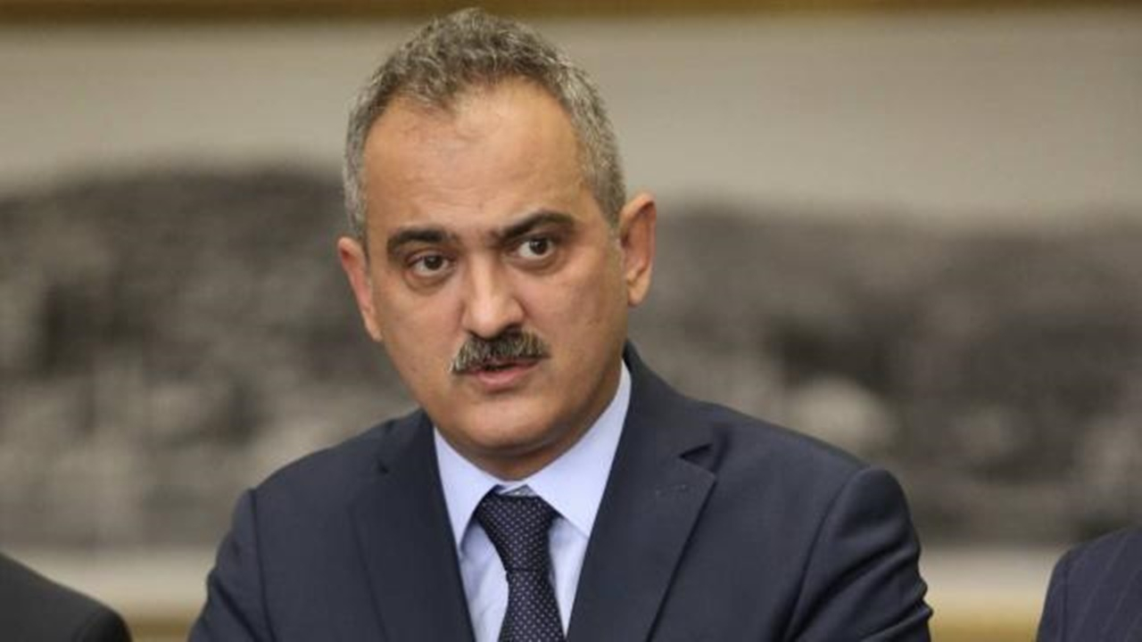 Deprem nedeniyle öğretmenlerin zorunlu çalışma yükümlülükleri bir yıl ertelendi!