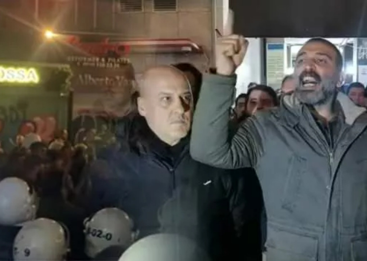 Kadıköy'de halkı provoke etmek isteyen TİP'lilere müdahale!