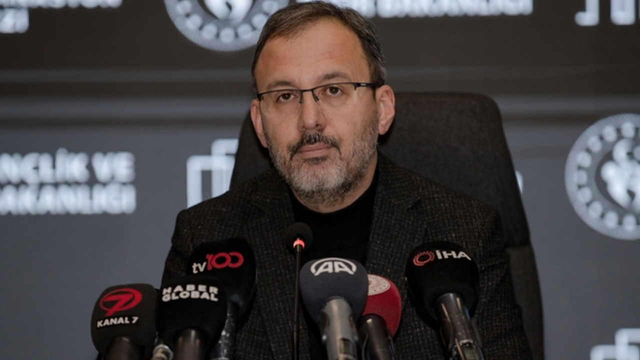 Bakan Kasapoğlu: Spor sahaları siyaset alanları değildir