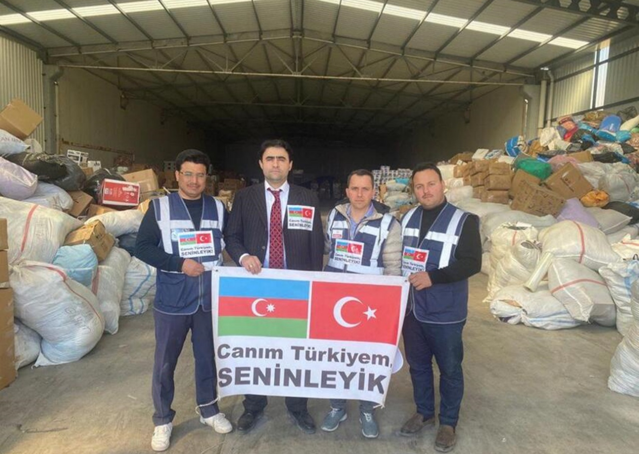 Kardeş ülke Azerbaycan'da iş adamları da Türkiye için seferber oldu