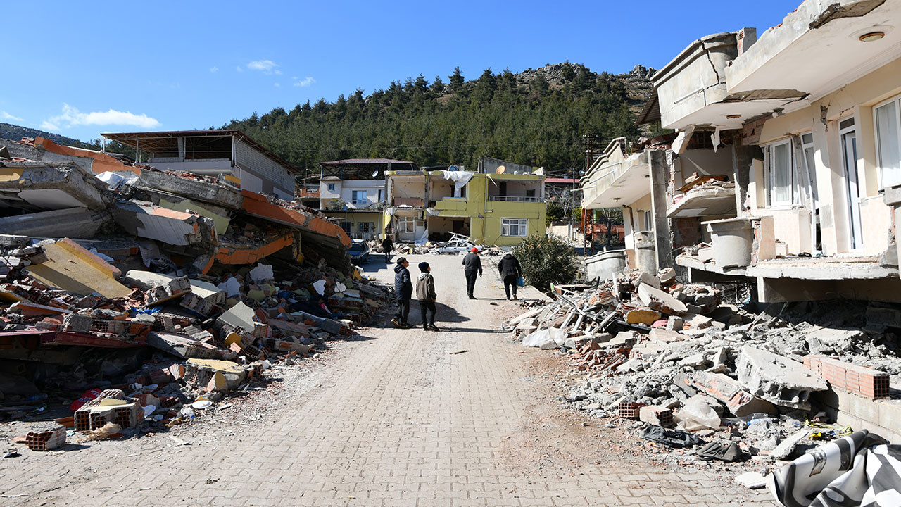 Deprem bölgesinden göç sürüyor: Sayı 2 milyonu geçti