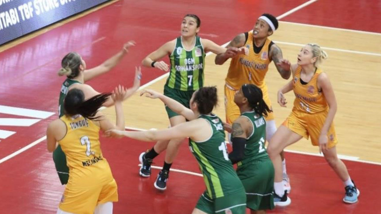 Fenerbahçe taraftarı salondaki maça da alınmayacak