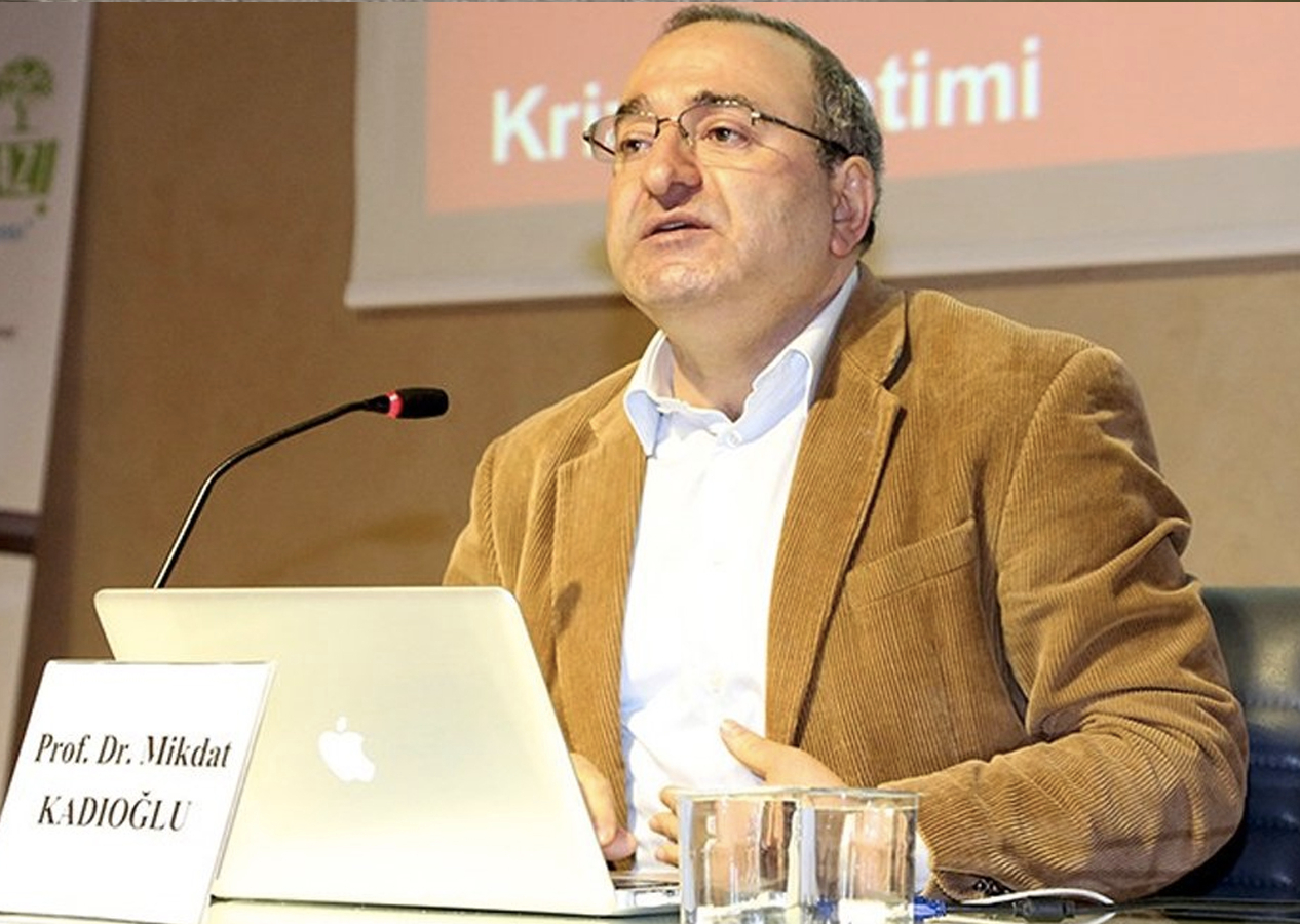 Uzman isim Mikdat Kadıoğlu işin özünü bir tweet ile böyle özetledi: "Bu sistem yoksa gerisi boştur"