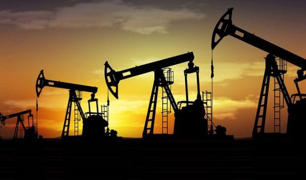 Stoklar azaldı, petrol fiyatları zirveyi gördü...