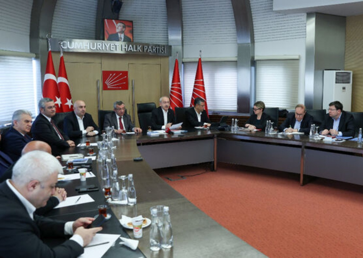 Akşener'in açıklamaları sonrası CHP MYK olağanüstü toplanıyor! CHP Mansur Yavaş ile görüşecek