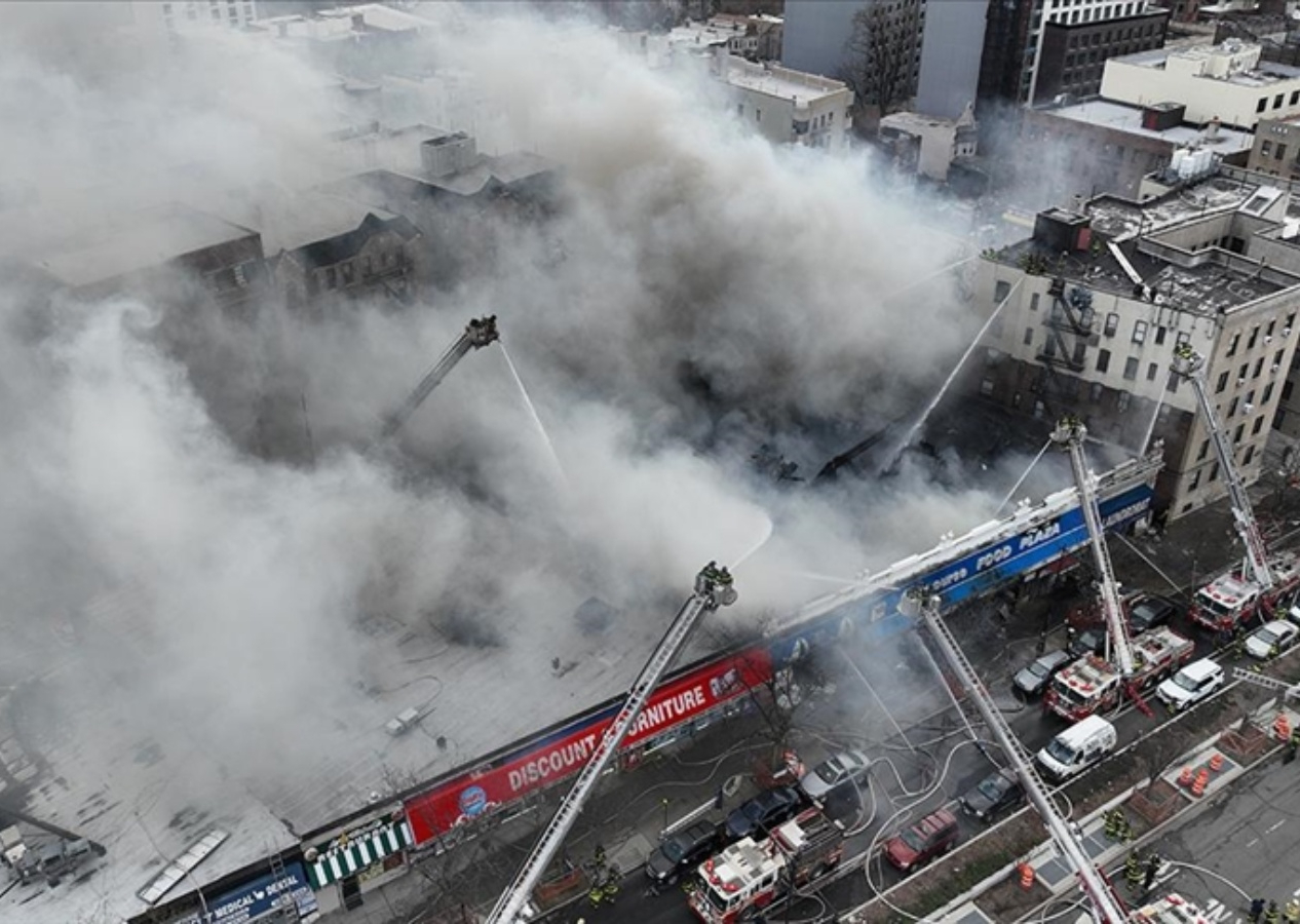 Elektrikli bisiklet bomba gibi patladı: Büyük yangın