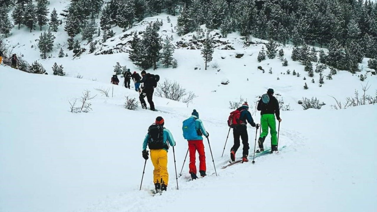 Artvin'de çığ düştü: 2 ölü