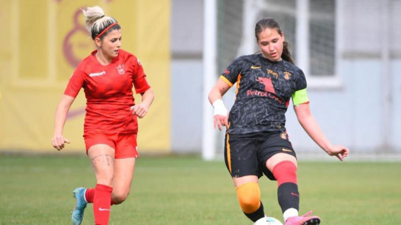 Galatasaray rakibini 5 golle geçti