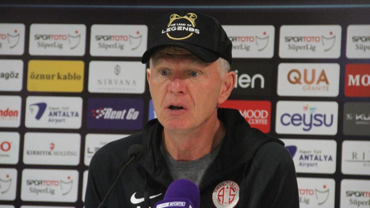 Antalyaspor Teknik Sorumlusu Alfons Franciscus Groenendijk Kasımpaşa mağlubiyetini değerlendirdi: Performansımız kabul edilemez...