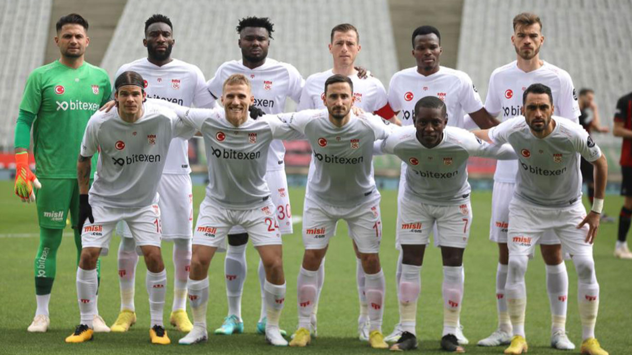 Sivasspor'un Fiorentina maçı programı belli oldu