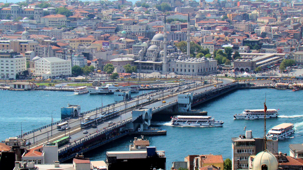 Dikkat: Galata ve Atatürk Köprüleri trafiğe kapatılacak