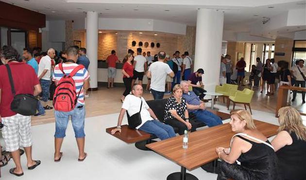 Marmaris'te turistlerle dolu otelde büyük şok!