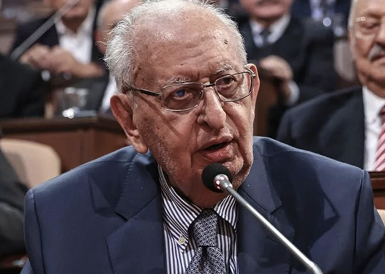 Eski TBMM Başkanı Hüsamettin Cindoruk hastaneye kaldırıldı