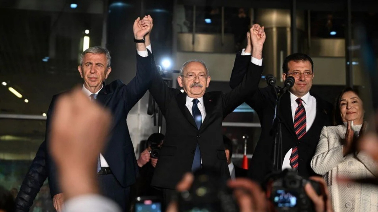Financial Times: Kılıçdaroğlu 'hantal bir koalisyon'la meydan okumaya girişti!