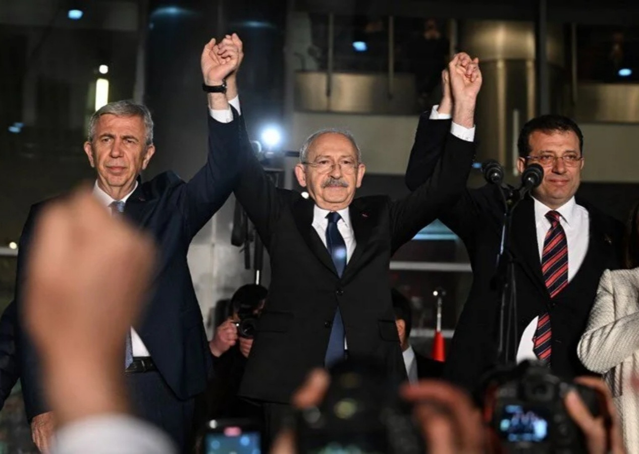 Financial Times: Kılıçdaroğlu 'hantal bir koalisyon'la meydan okumaya girişti!
