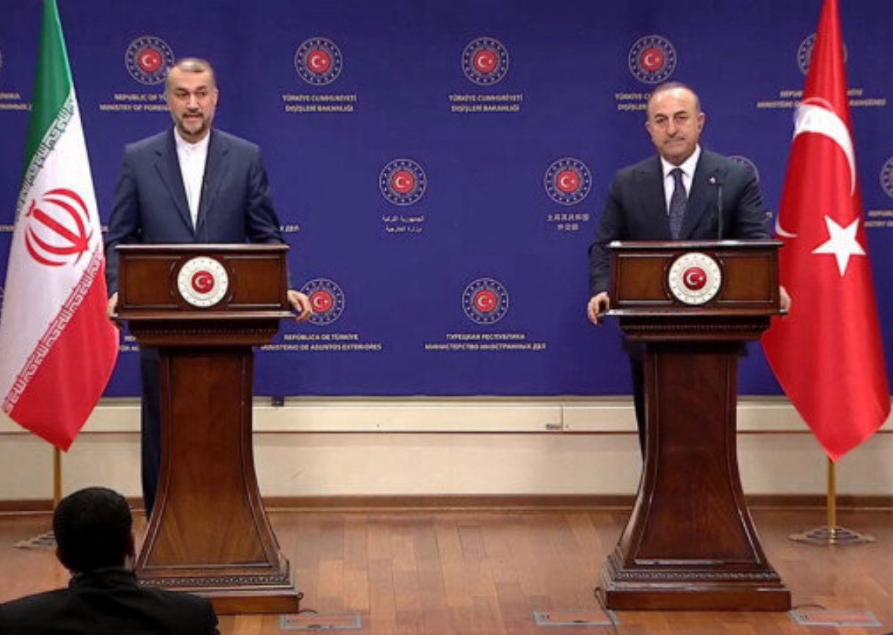 Bakan Çavuşoğlu: Moskova'da toplantı için davet aldık! Türkiye Suriye ve İran üçlü görüşmesi için Rusya'dan davet aldık