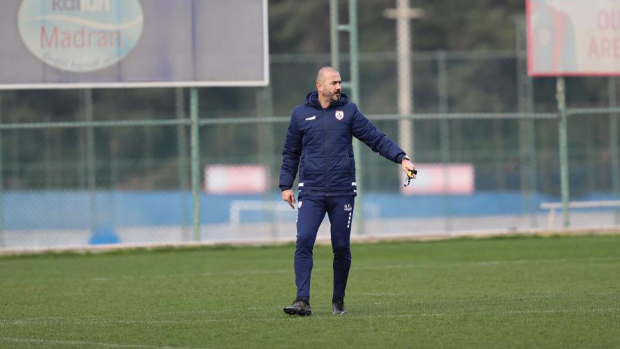 Gökhan Ünal, 1 galibiyette kaldı