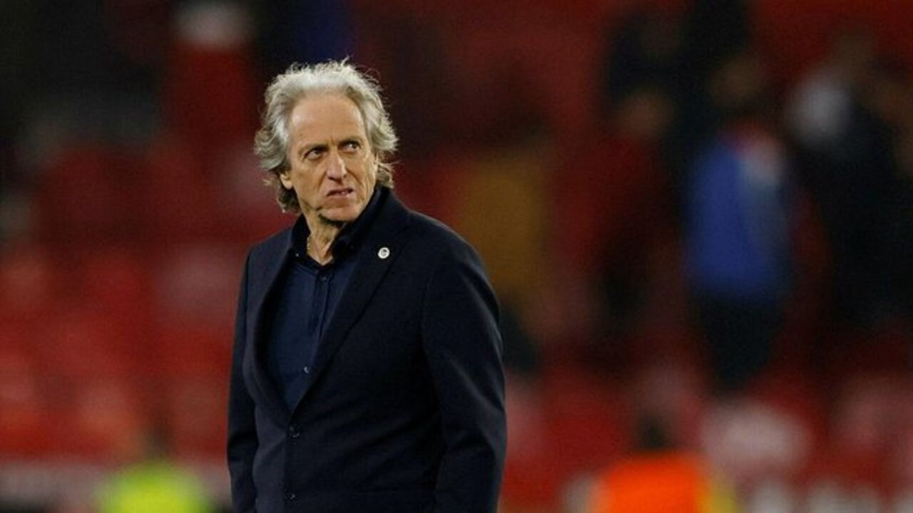 Fenerbahçe Teknik Direktörü Jorge Jesus Sevilla mağlubiyeti sonrası konuştu: Zor ama henüz bitmedi...