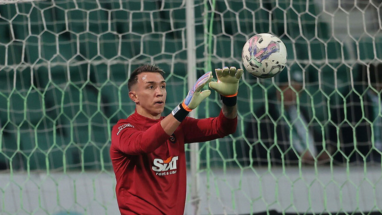 Cimbom'da Muslera göreve hazır