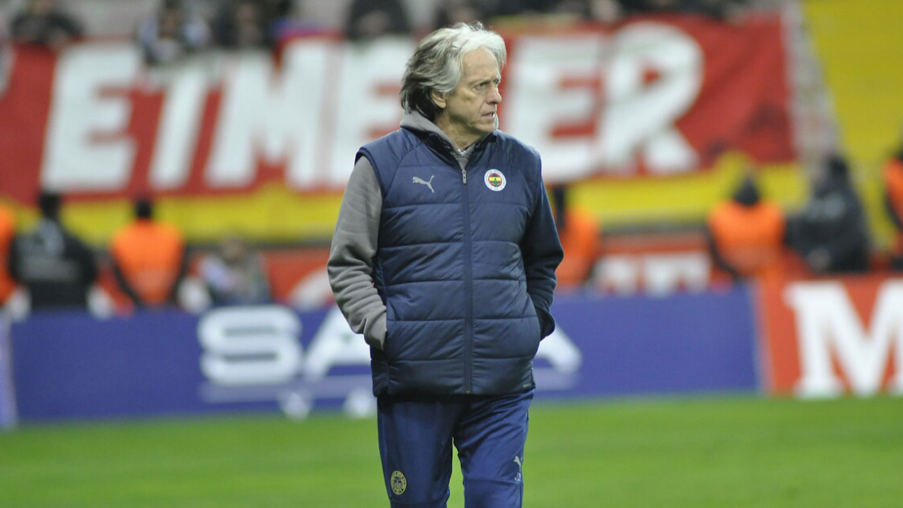 Fenerbahçe'de Jorge Jesus herkesi şaşırttı!