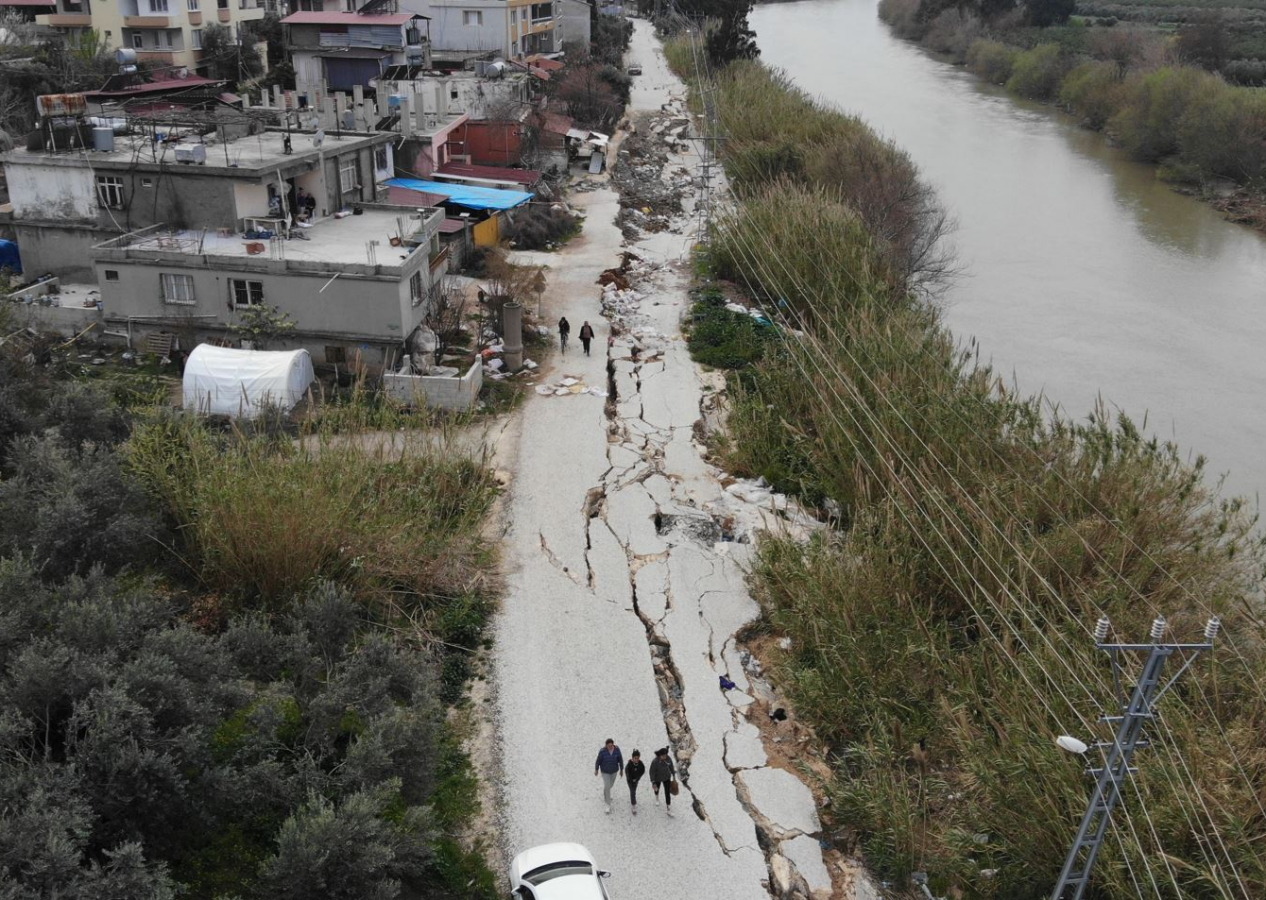 Hatay'dan korkunç görüntüler: İşte fay hattının geçtiği yerlerin hali