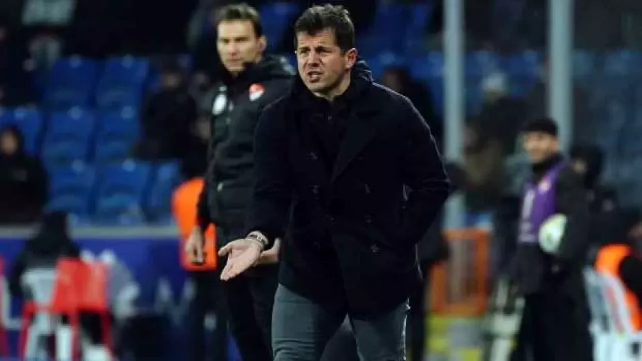 Başakşehir Teknik Direktörü Emre Belözoğlu Beşiktaş mağlubiyeti sonrası konuştu: Ahlaktan ve haysiyetten yoksun...