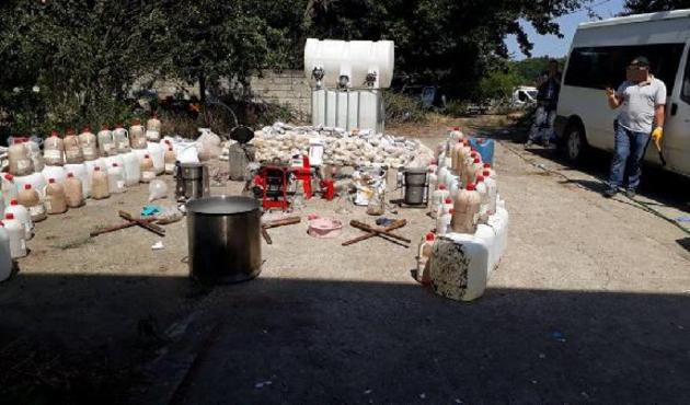 Tavuk çiftliğinde 1 ton eroin ele geçirildi...