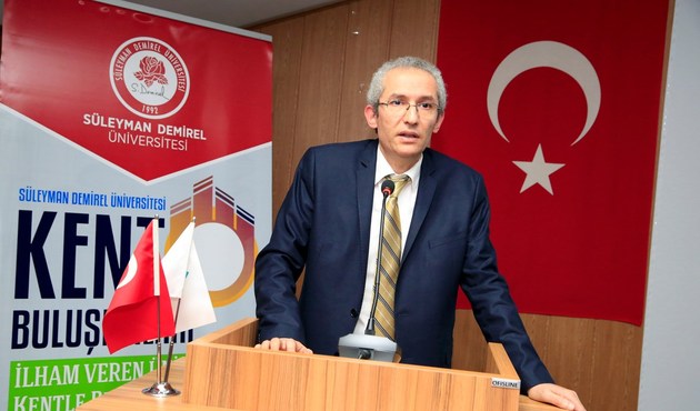 Antalya'da emekli polis profesöre saldırdı...