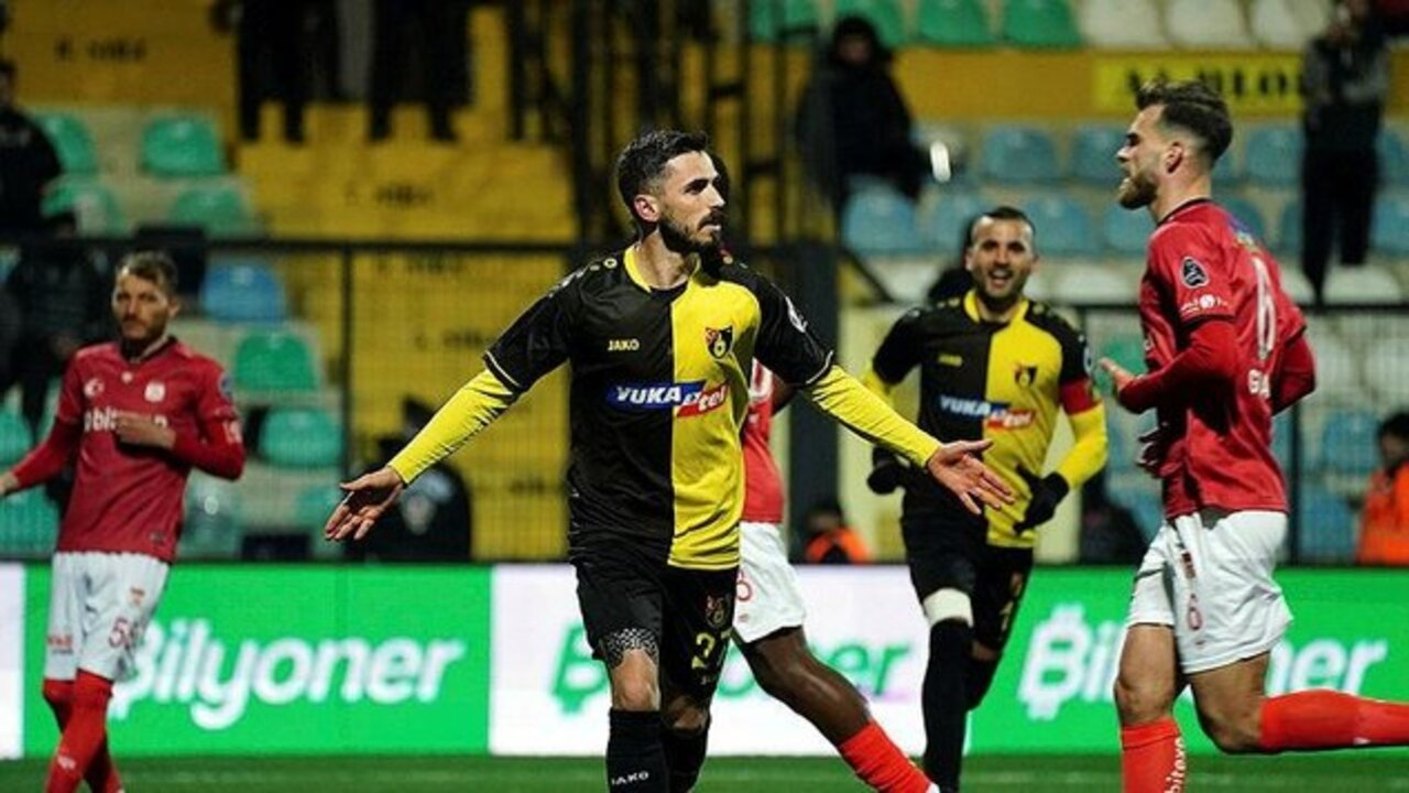 İstanbulspor 3 - 0 Sivasspor | Maçın özeti...
