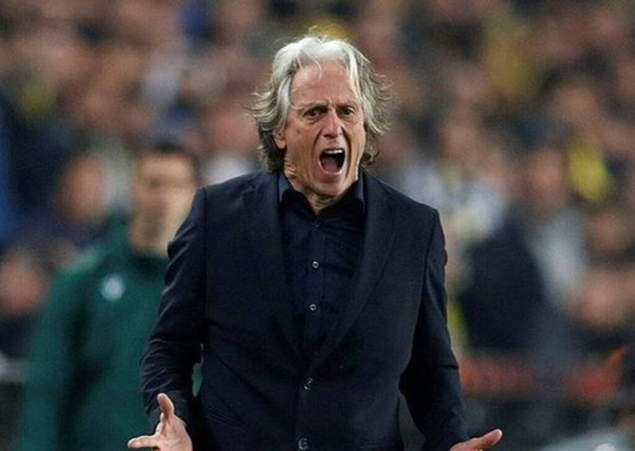 Fenerbahçe Teknik Direktörü Jorge Jesus Sevilla mağlubiyeti sonrası konuştu: Süper Lig'de maçlar sahada kazanılmıyor...