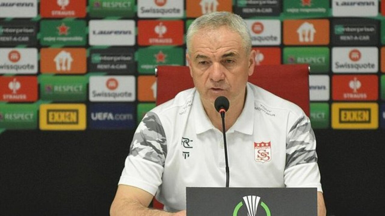 Sivasspor Teknik Direkötür Rıza Çalımbay Fiorentina mağlubiyeti sonrası konuştu: Avrupa Ligi'nde güzel şeyler yaptık...