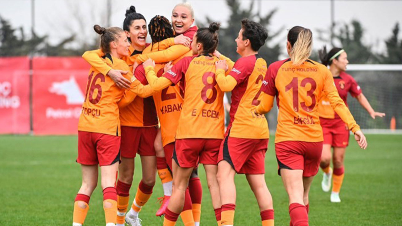 Galatasaray Petrol Ofisi, normal sezonu lider tamamladı