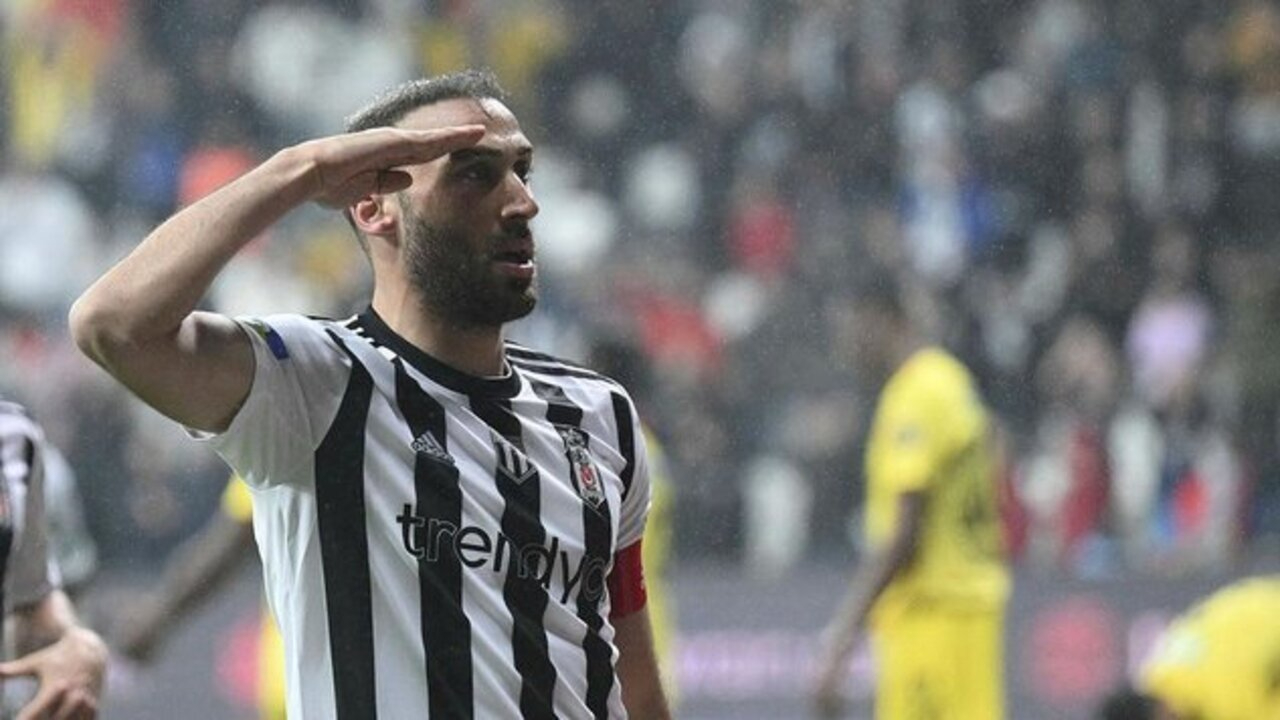 Beşiktaş'ta Cenk Tosun İstanbulspor galibiyeti sonrası konuştu: Aboubakar'la sahada birlikte olmayı seviyorum...