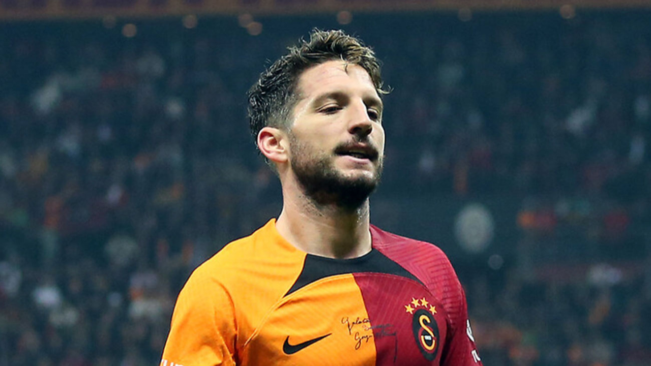 Galatasaray Mertens'i arıyor