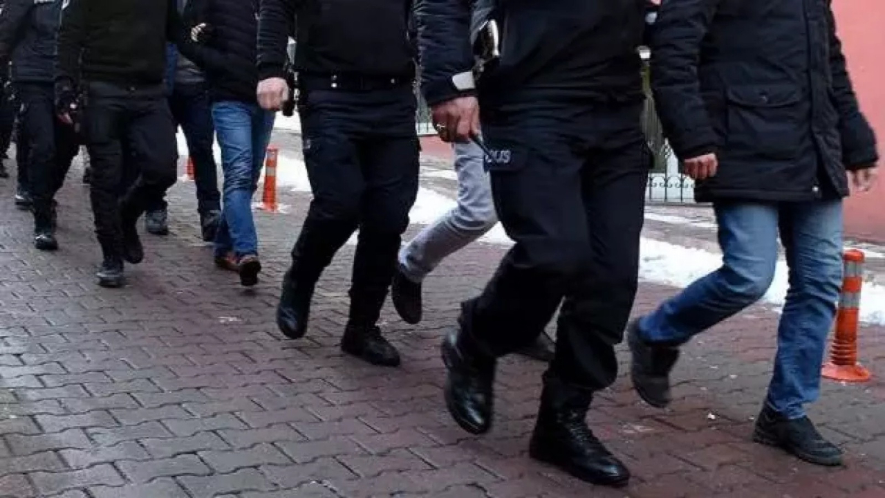 Van'daki nevruz kutlamalarında terör örgütü propagandası! 34 kişi gözaltına alındı...